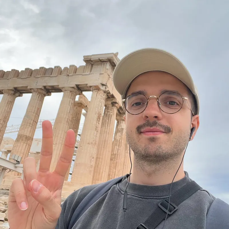 A selfie in front of the Parthenon columns